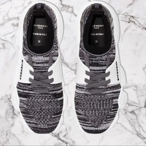 givenchy jaw knit low top sneakers